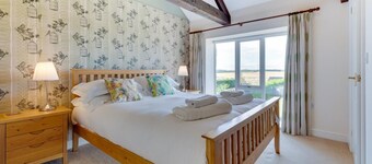 4 Bed in nr Beadnell (oc-566760)