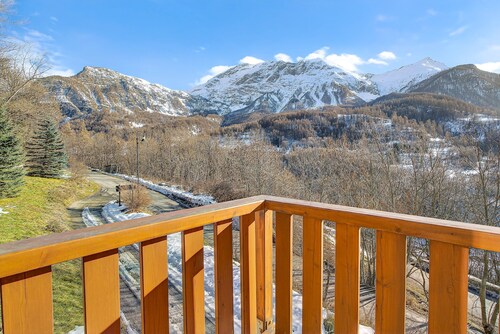 Apartment 'Orcières Village' with Mountain View and Balcony