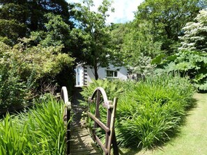 Property grounds - 4 Bed in Dolgellau (oc-95142) (Llanelltyd)