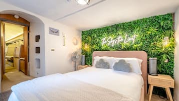 1 bedroom, free WiFi, bed sheets