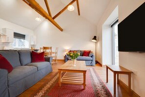 TV - 2 Bed in Quidenham (oc-2234) (Quidenham)