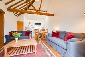 TV - 2 Bed in Quidenham (oc-2234) (Quidenham)