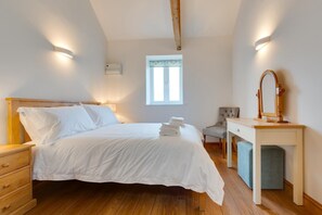 Iron/ironing board, free WiFi, bed sheets - 1 Bed in Quidenham (oc-2232) (Quidenham)