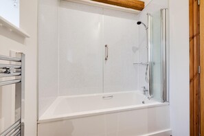 Hair dryer, towels - 1 Bed in Quidenham (oc-2233) (Quidenham)