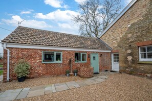 Exterior - 1 Bed in Great Waldingfield (oc-ac1) (Great Waldingfield)