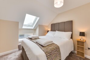 Iron/ironing board, travel cot, free WiFi, bed sheets - 2 Bed in Great Waldingfield (oc-ac3) (Great Waldingfield)