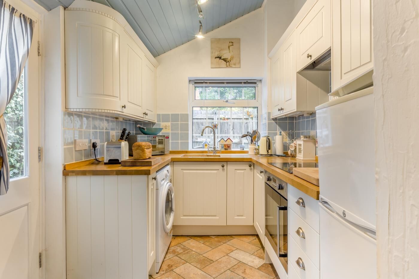 Oven, cookware/dishes/utensils