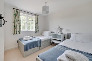 3 Schlafzimmer, Bügeleisen/Bügelbrett, Bettwäsche