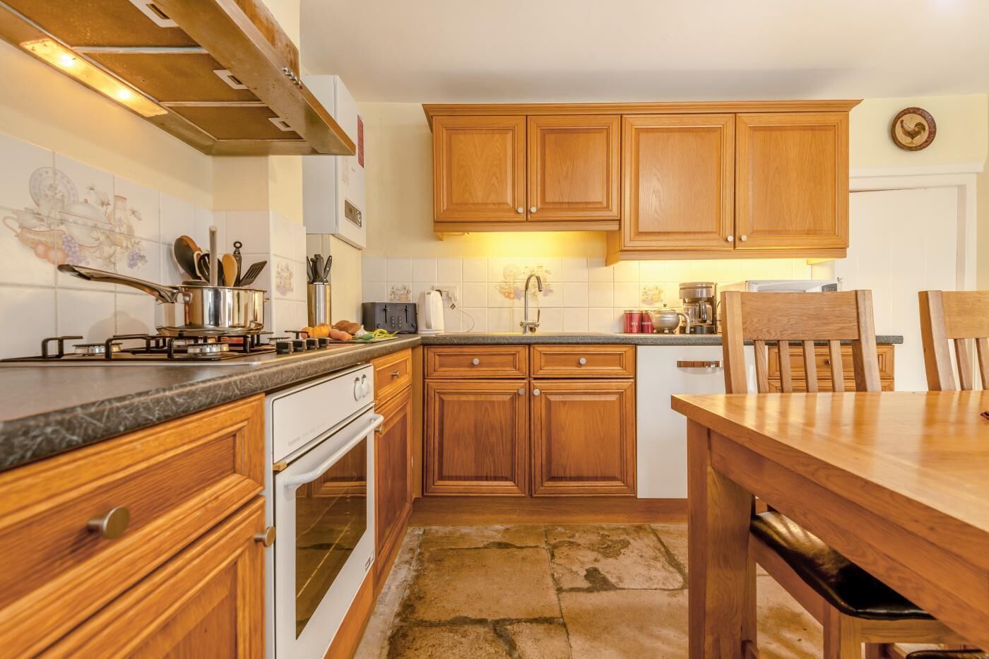 Mikroaaltouuni, uuni, astianpesukone