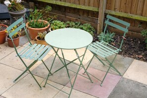 Outdoor dining - 1 Bed in Raunds (oc-s33685) (Raunds)