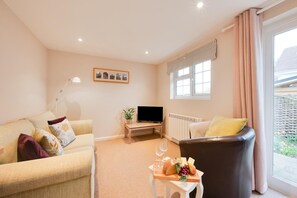 TV - 1 Bed in Debach (oc-lasn) (Debach)