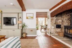 TV - 3 Bed in Burton Bradstock (oc-c33542) (Burton Bradstock)