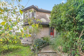 Exterior - 3 Bed in Bakewell (oc-r33436) (Bakewell)