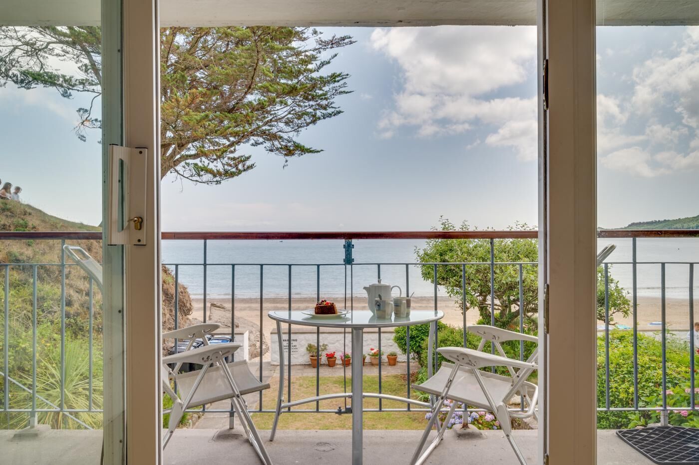 屋外ダイニングエリア