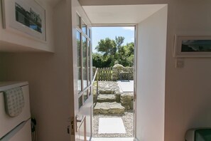 Interior - 2 Bed in Rinsey (oc-2chapl) (Ashton)
