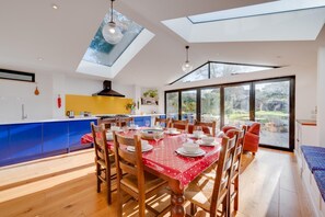 Dining - 5 Bed in Canterbury (oc-ct043) (Canterbury)