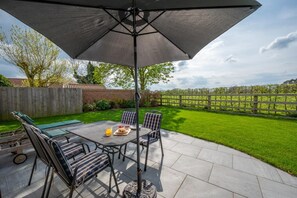Outdoor dining - 1 Bed in Booton (oc-2266) (Cawston)