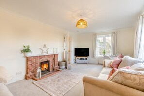 TV, fireplace - 3 Bed in Docking (oc-b33518) (Docking)