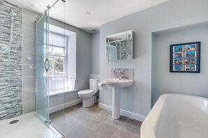 Hair dryer, towels - 3 Bed in Penzance (oc-26chap) (Penzance)