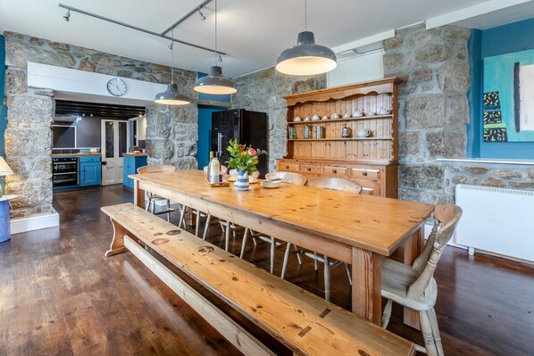 Dining - 7 Bed in Mousehole (oc-boslan) (Paul)