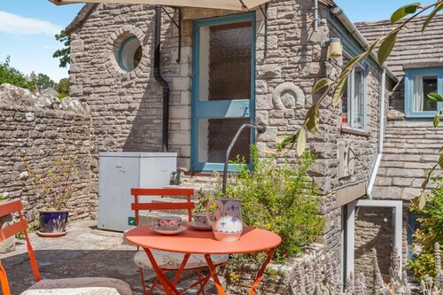 2 Bed in Worth Matravers (oc-q33640)