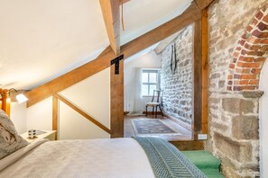 Fer et planche à repasser, Wi-Fi gratuit, draps fournis