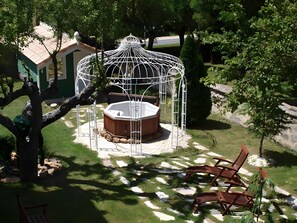 Outdoor spa tub - Room 'Suite 9' with Mountain Views, Shared Terrace and Wi-Fi (CIDONES)