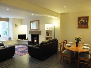 Interior - 2 Bed in Mousehole (oc-carvos) (Mousehole)