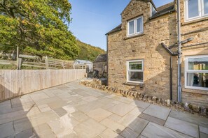 Terrace/patio - 3 Bed in Marske (oc-o33522) (Marske)