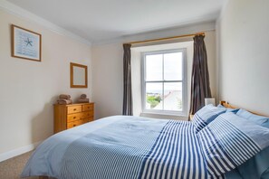 Travel cot, free WiFi, bed sheets - 2 Bed in Mousehole (oc-mizpah) (Mousehole)