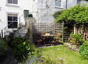 Outdoor dining - 2 Bed in Mousehole (oc-mizpah) (Mousehole)