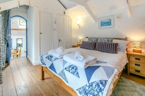 Free WiFi, bed sheets - 1 Bed in Porthleven (oc-smuggl) (Porthleven)