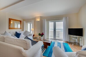 TV - 2 Bed in Porthleven (oc-marin2) (Porthleven)