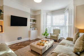 TV - 3 Bed in Mumbles (oc-t34004) (The Mumbles)