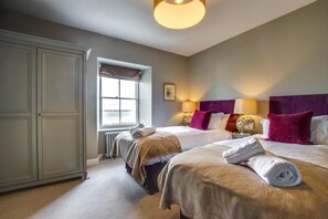 Free WiFi, bed sheets - 4 Bed in Newlyn (oc-abcorc) (Newlyn)