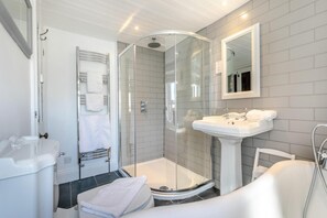 Towels - 2 Bed in Porthleven (oc-suffol) (Porthleven)