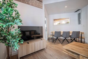 Interior - Modern 2 bedroom apartment in Carrer Balmes (Barcelona)