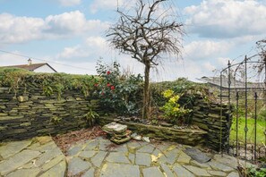 Property grounds - 3 Bed in Boscastle (oc-p00874) (Boscastle)