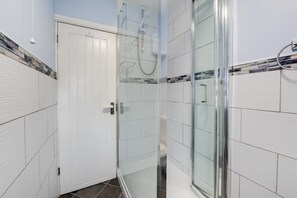 Hair dryer, towels - 2 Bed in Wells-next-the-Sea (oc-2214) (Wells-next-the-Sea)
