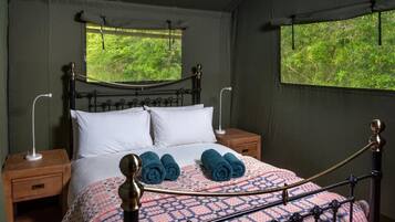 Lit parapluie, Wi-Fi gratuit, draps fournis