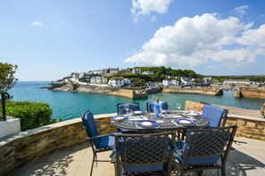 Outdoor dining - 3 Bed in Porthleven (oc-7bayvi) (Porthleven)