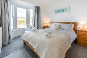 3 bedrooms, free WiFi, bed sheets - 3 Bed in Porthleven (oc-harbli) (Porthleven)