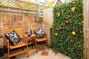 Terrace/patio - 2 Bed in Beccles (oc-puddin) (Beccles)
