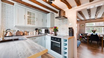 Microwave, oven, cookware/dishes/utensils