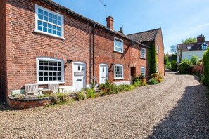 Exterior - 2 Bed in Beccles (oc-puddin) (Beccles)