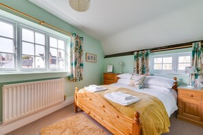 Iron/ironing board, free WiFi, bed sheets - 2 Bed in Wangford (oc-8hsw) (Wangford)