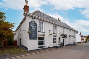Exterior - 2 Bed in Wangford (oc-8hsw) (Wangford)