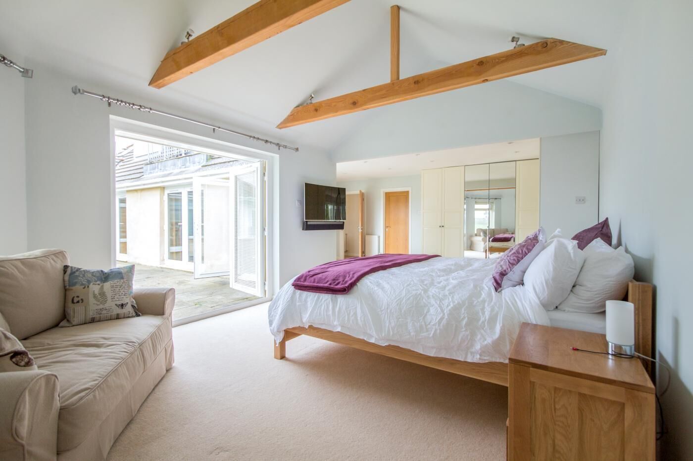 Fer et planche à repasser, Wi-Fi gratuit, draps fournis