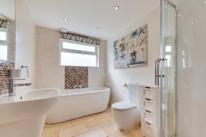 Hair dryer, towels - 3 Bed in Beadnell (oc-nb1973) (Beadnell)