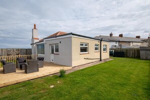 Terrace/patio - 3 Bed in Beadnell (oc-nb1973) (Beadnell)